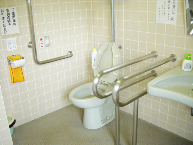 身障用トイレ２の写真