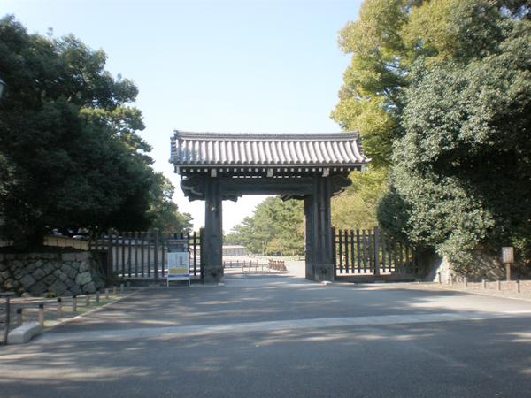清和院御門の写真